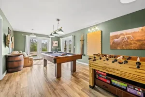 rental-cabin-interior-painting